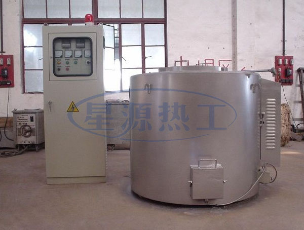 Melting heat preservation furnace for die casting aluminum alloy